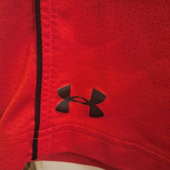 Under Armor red shorts. - Picture 4 of 6